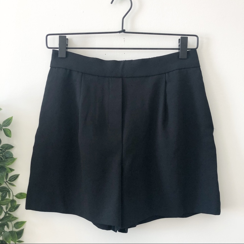 ❌SOLD❌ Aritzia (Babaton) Black Shorts - Picture 1 of 3